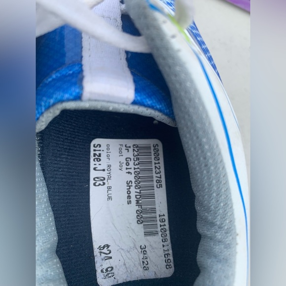 Youth golf cleats - Picture 3 of 3